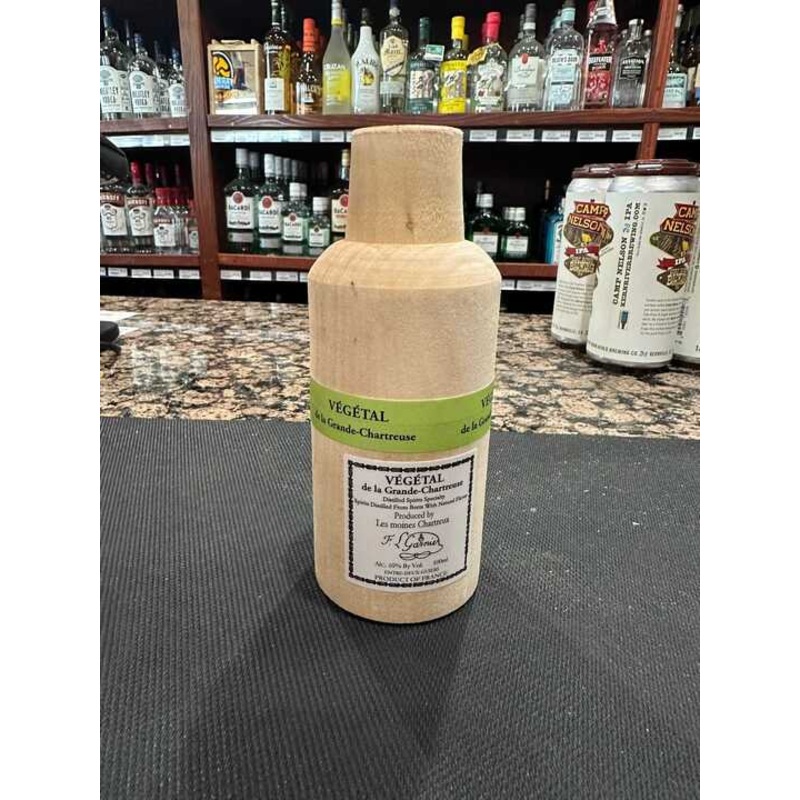 Chartreuse Elixir Vegetal de la Grande-Chartreuse Liqueur 100ml