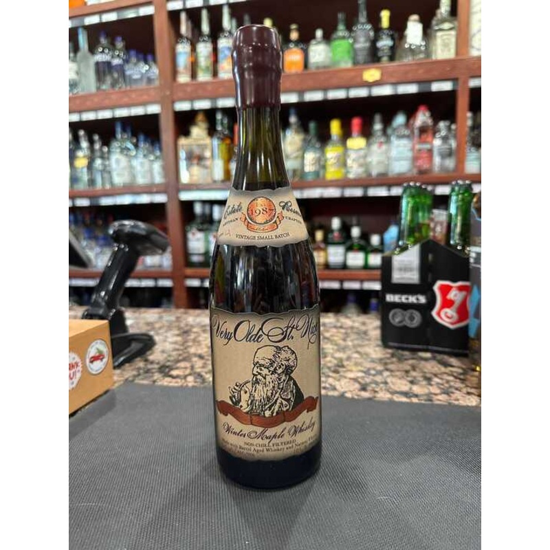 Very Olde St Nick Winter Maple Whiskey