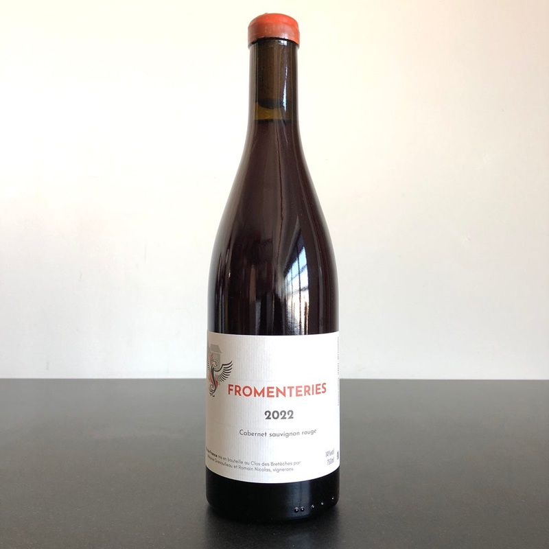 2022 Clos des Breteches Fromenteries Rouge, Loire, France